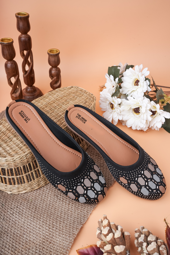 Black Printed Juttis for Women
