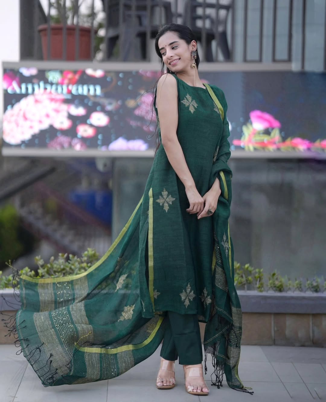 Women Dark Green Woven Design Kurta Set with Dupatta | Elegant Ethnic Wear