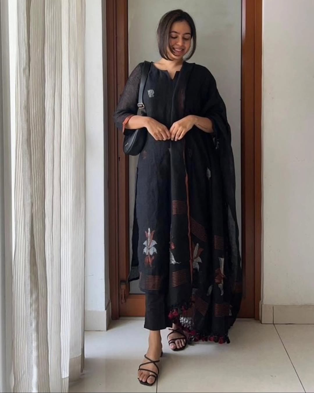 Handstitch_kurta_set_Kurti_Set_3_367bf2d5-fb9a-4a40-ae00-d30ed52de0bb.jpg