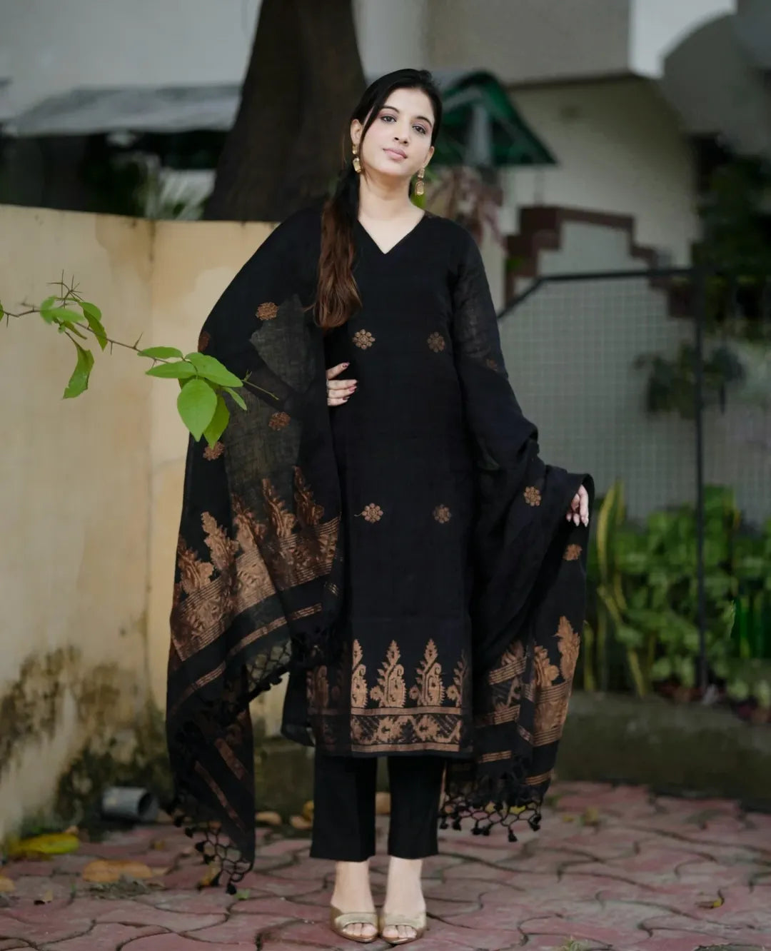 Handstitch_kurta_set_Kurti_Set_5.webp