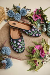 Traditional Black Floral Juttis Designer Wedding & Festive Flats