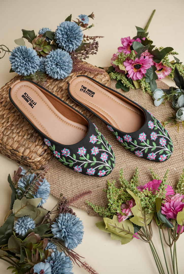 Traditional Black Floral Juttis Designer Wedding & Festive Flats