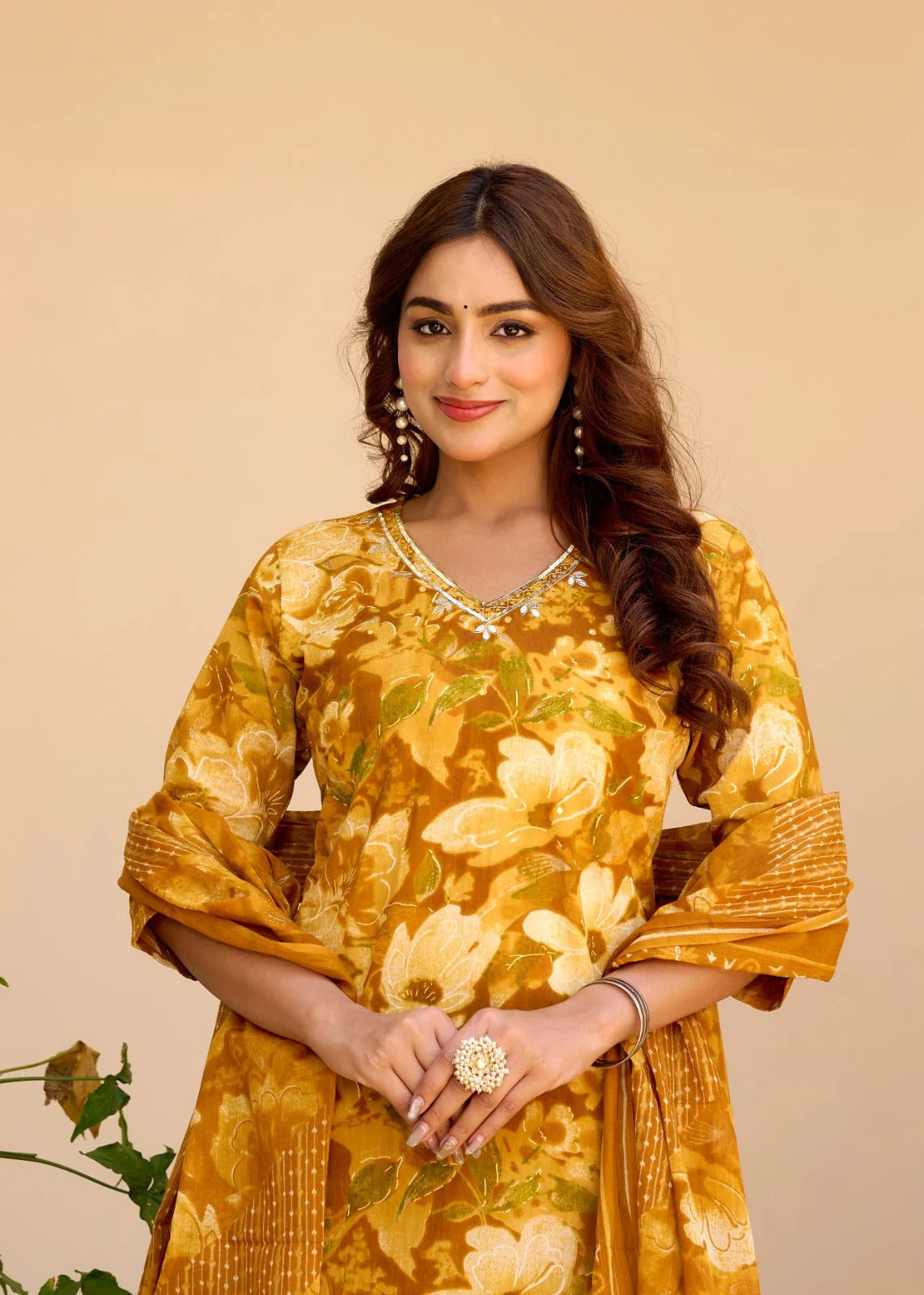 Sunehri Phool Cotton Suit Set