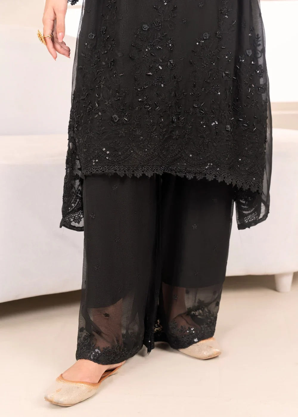 HANIA PISHWAS BLACK