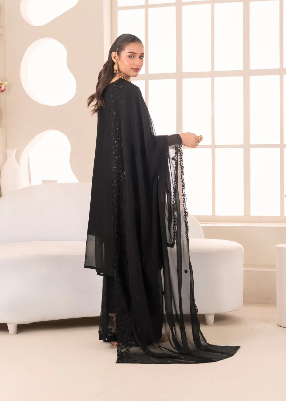 HANIA PISHWAS BLACK