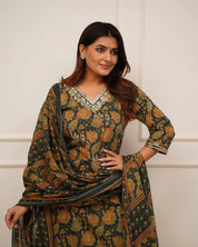 Royal Mehfil Suit Set