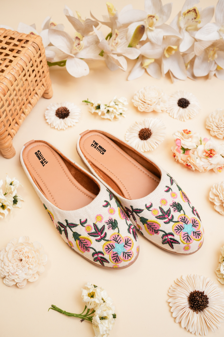 The Hand Stitch Off White Floral Embroidered Women Juttis