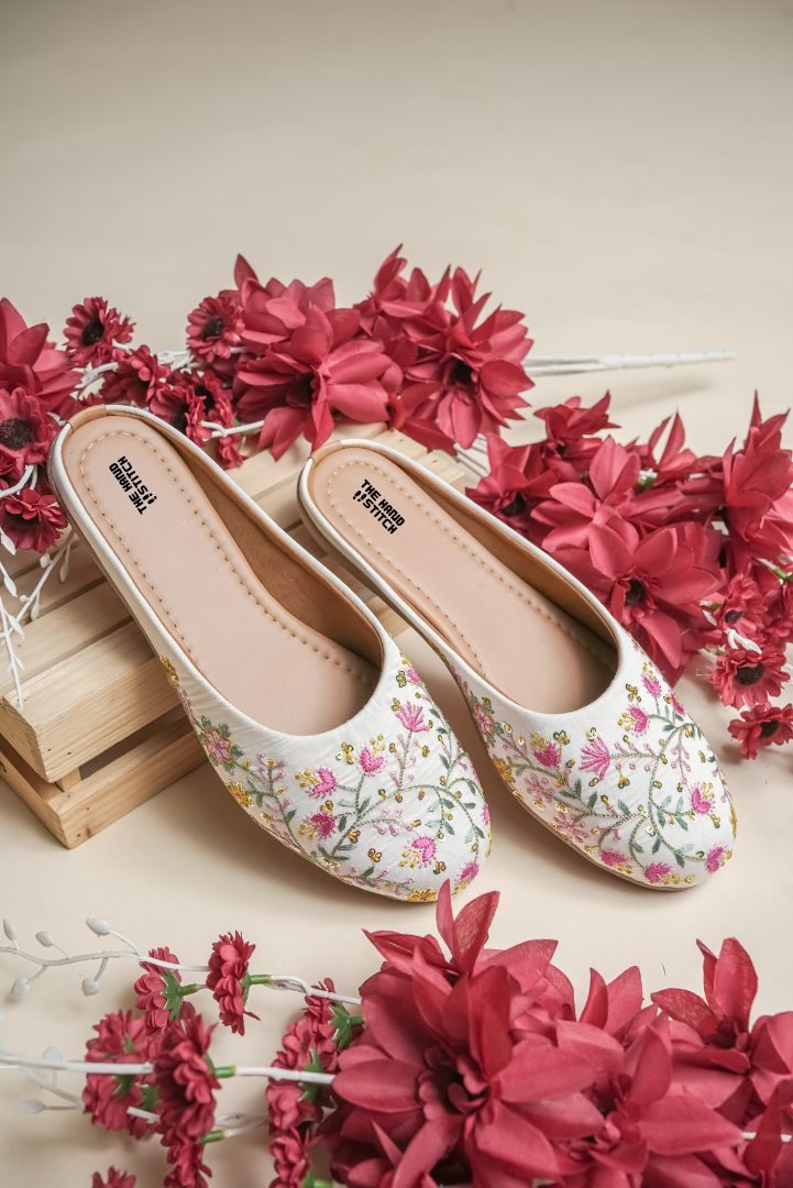 White Floral Embroidered Juttis for Women