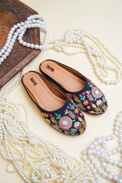 Women’s Hand-Embroidered Black Juttis Ethnic Floral Mojdis