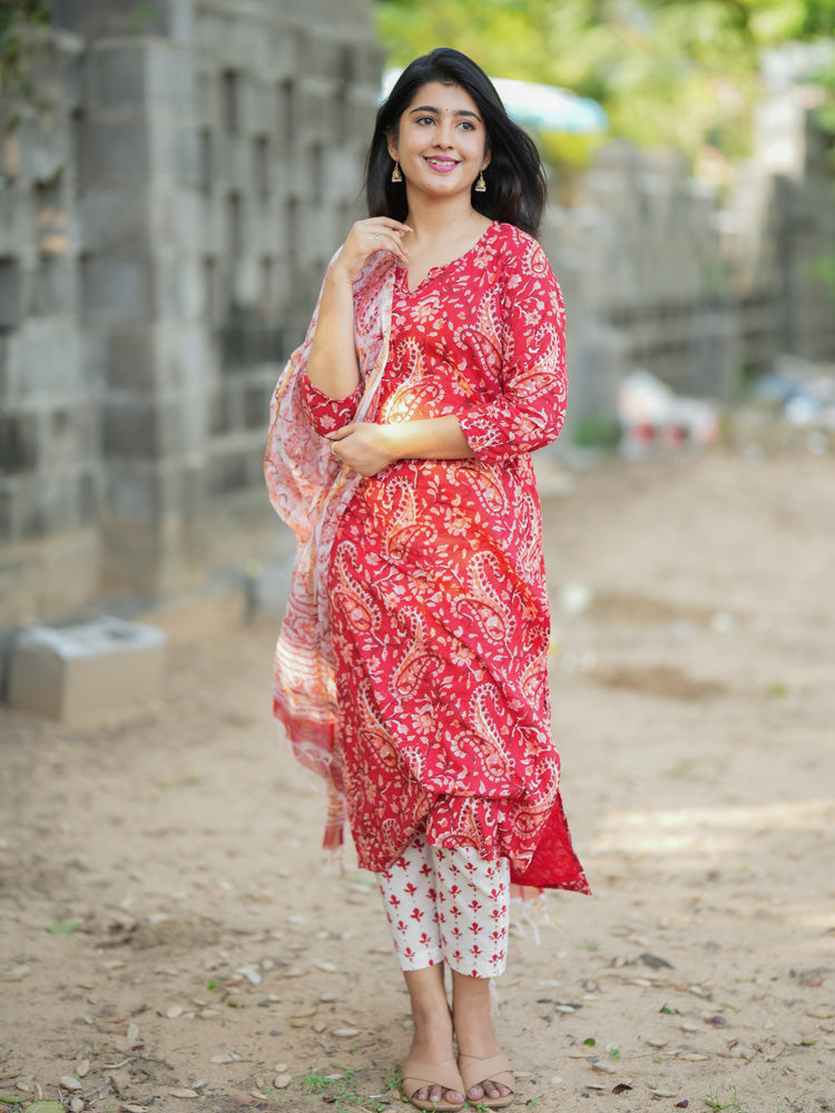 Red Paisley Printed Kurta Pant Dupatta Set for Women Elegant Ethnic Cotton Suit