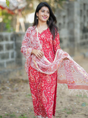 Red Paisley Printed Kurta Pant Dupatta Set for Women Elegant Ethnic Cotton Suit