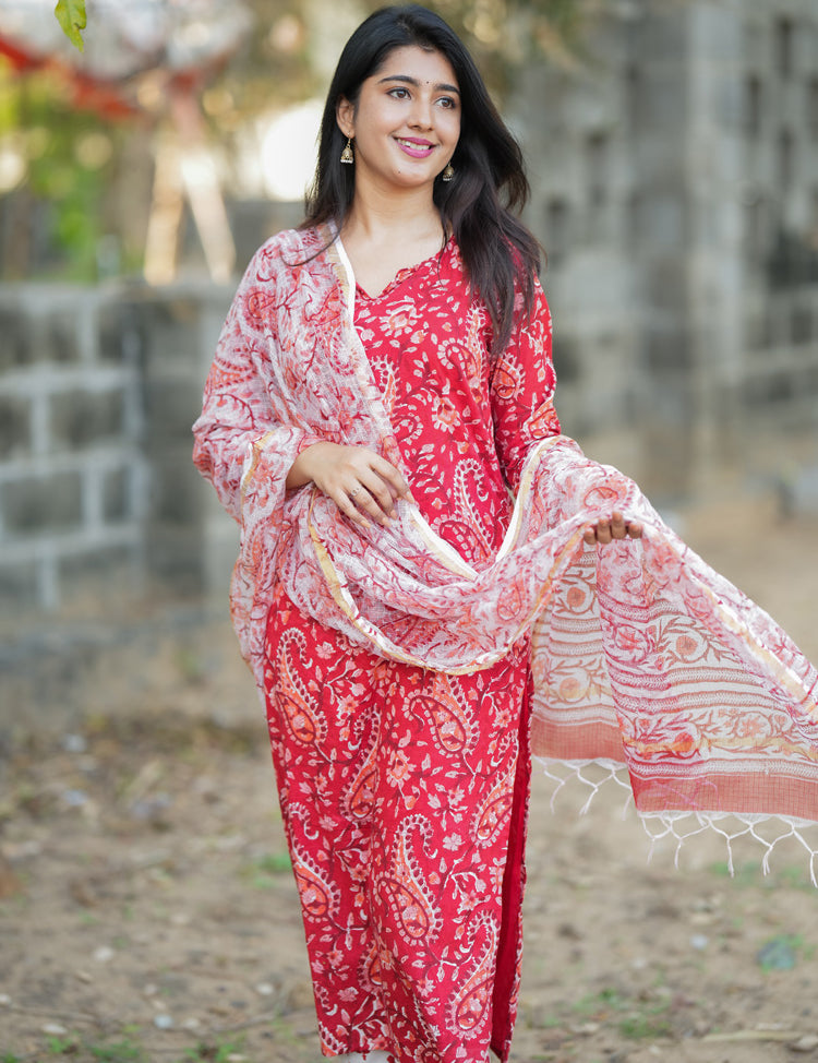 the-hand-stitch-designer-kurta-set-gown-lattest-kurtis_1240.jpg