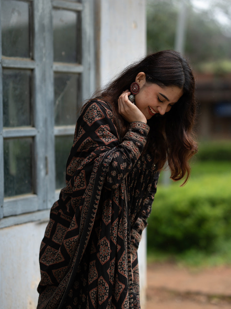 Black Printed Kurta Pant Dupatta Set for Women | Elegant Traditional Ethnic Wear