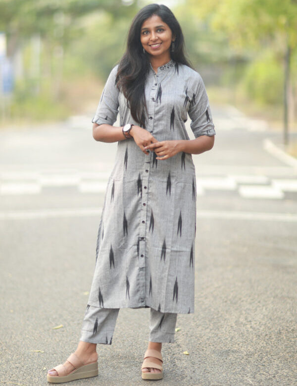 the-hand-stitch-designer-kurta-set-gown-lattest-kurtis_1286.jpg