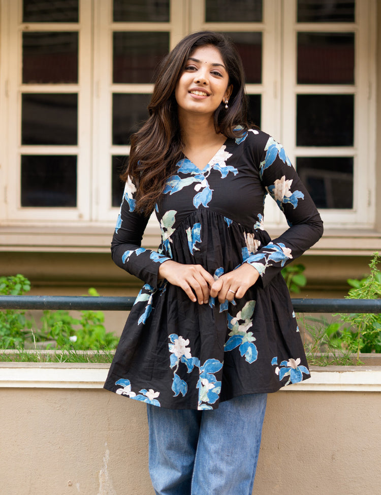 the-hand-stitch-designer-kurta-set-gown-lattest-kurtis_1296.jpg