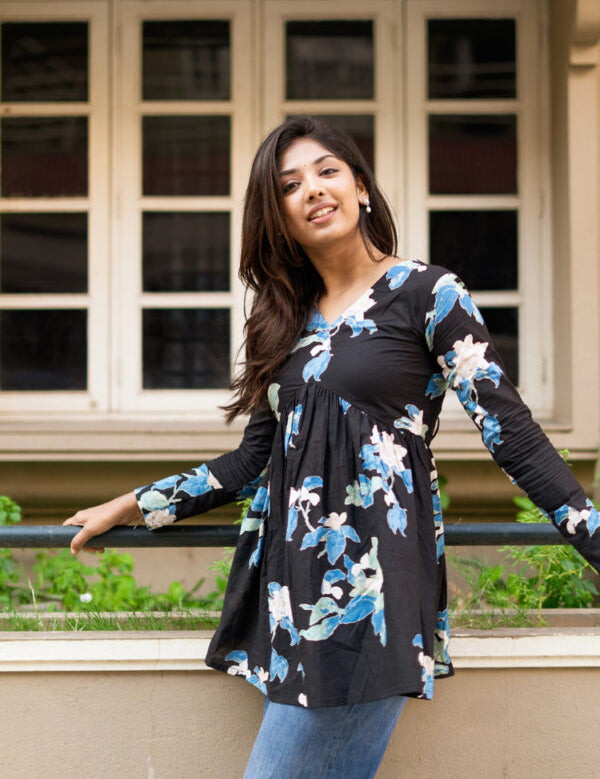 the-hand-stitch-designer-kurta-set-gown-lattest-kurtis_1297.jpg