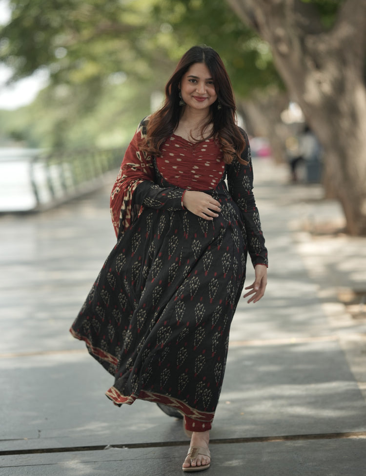 the-hand-stitch-designer-kurta-set-gown-lattest-kurtis_1310.jpg