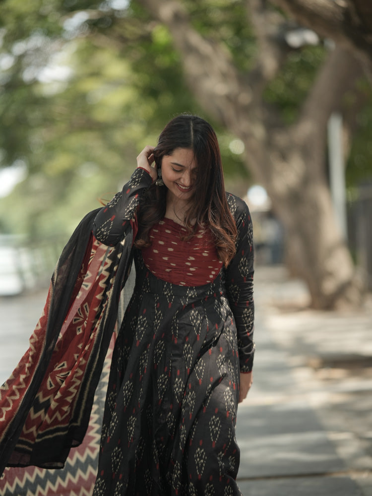 Black Ikat Print Anarkali Kurta Set with Dupatta for Women Festive Ethnic Wear