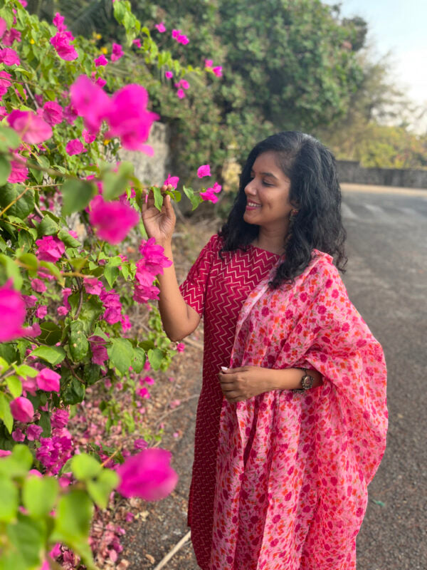 TheHandStitch Pink Zigzag Printed Kurti Set with Floral Dupatta Stylish Ethnic Wear for Women