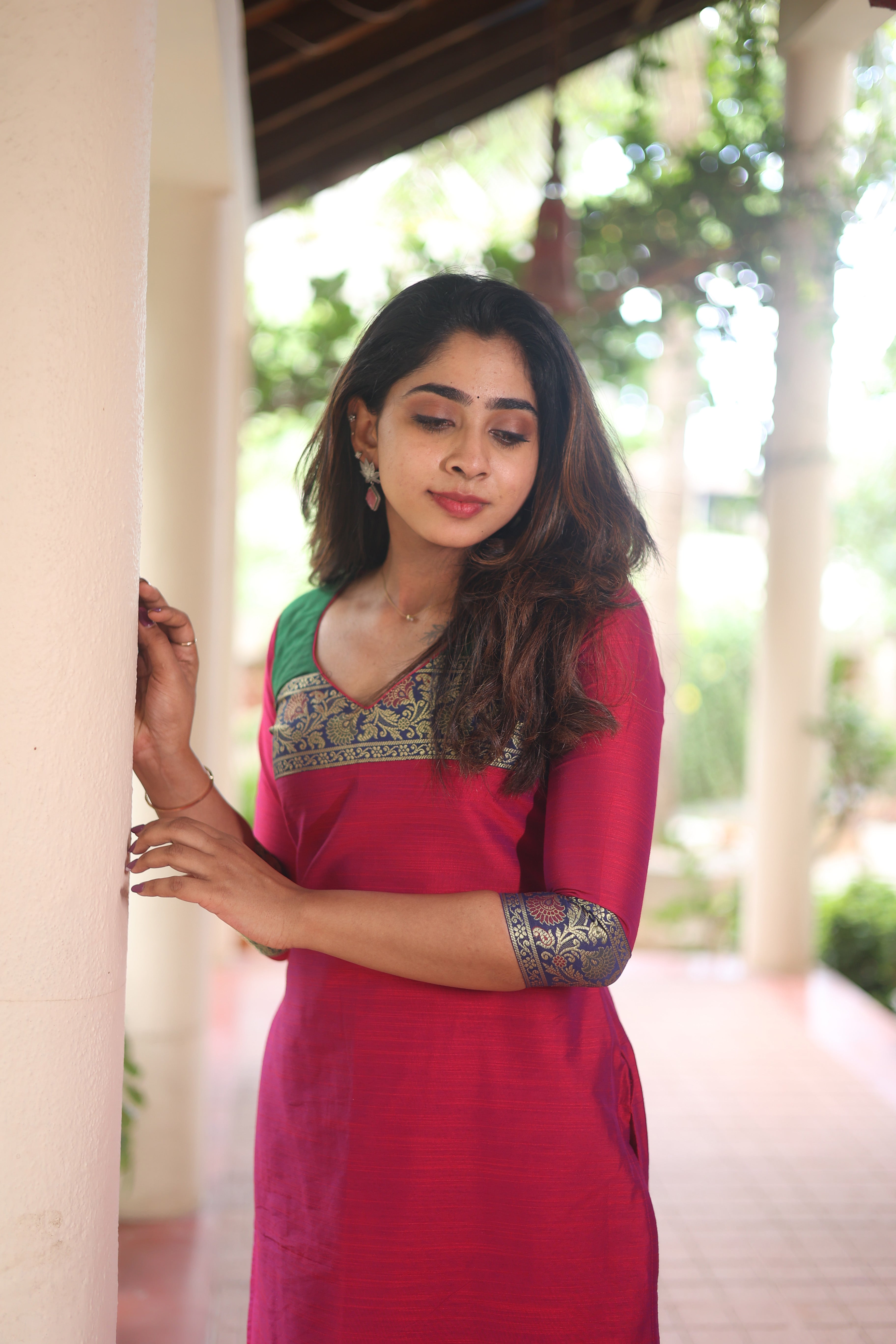 Pink Silk Kurta Set for Women Elegant Ethnic Straight Fit Suit