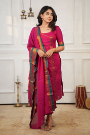 Women Floral Pink Hand Work Kurta Set In Low Rate