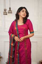 Women Floral Pink Hand Work Kurta Set In Low Rate