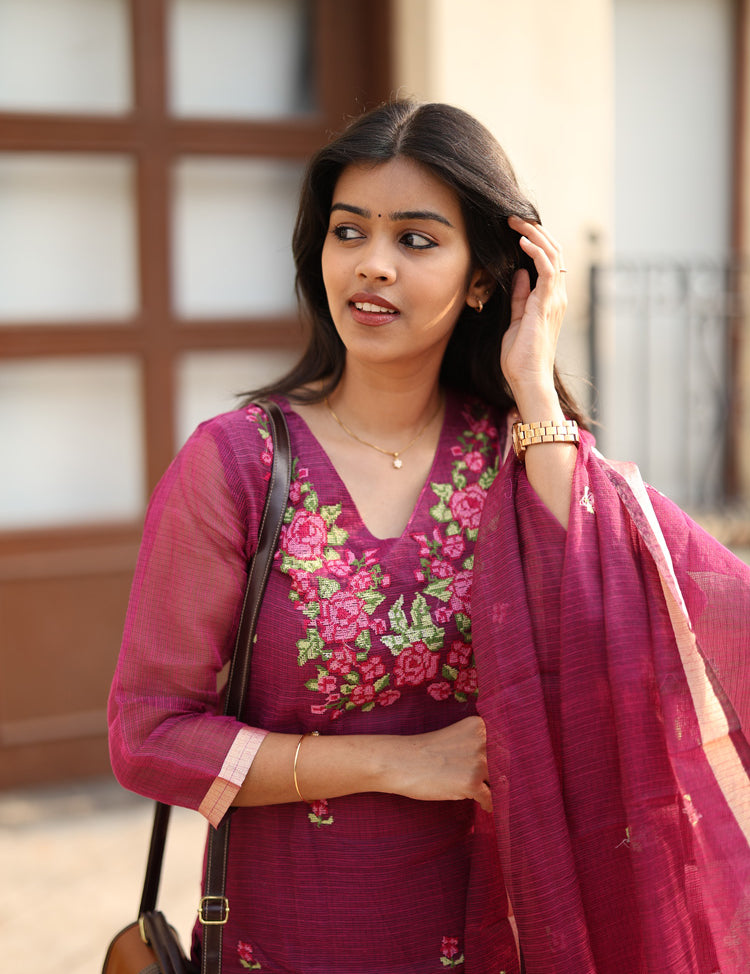 the-hand-stitch-designer-kurta-set-gown-lattest-kurtis_1556.jpg