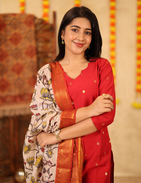 the-hand-stitch-designer-kurta-set-gown-lattest-kurtis_1563.jpg