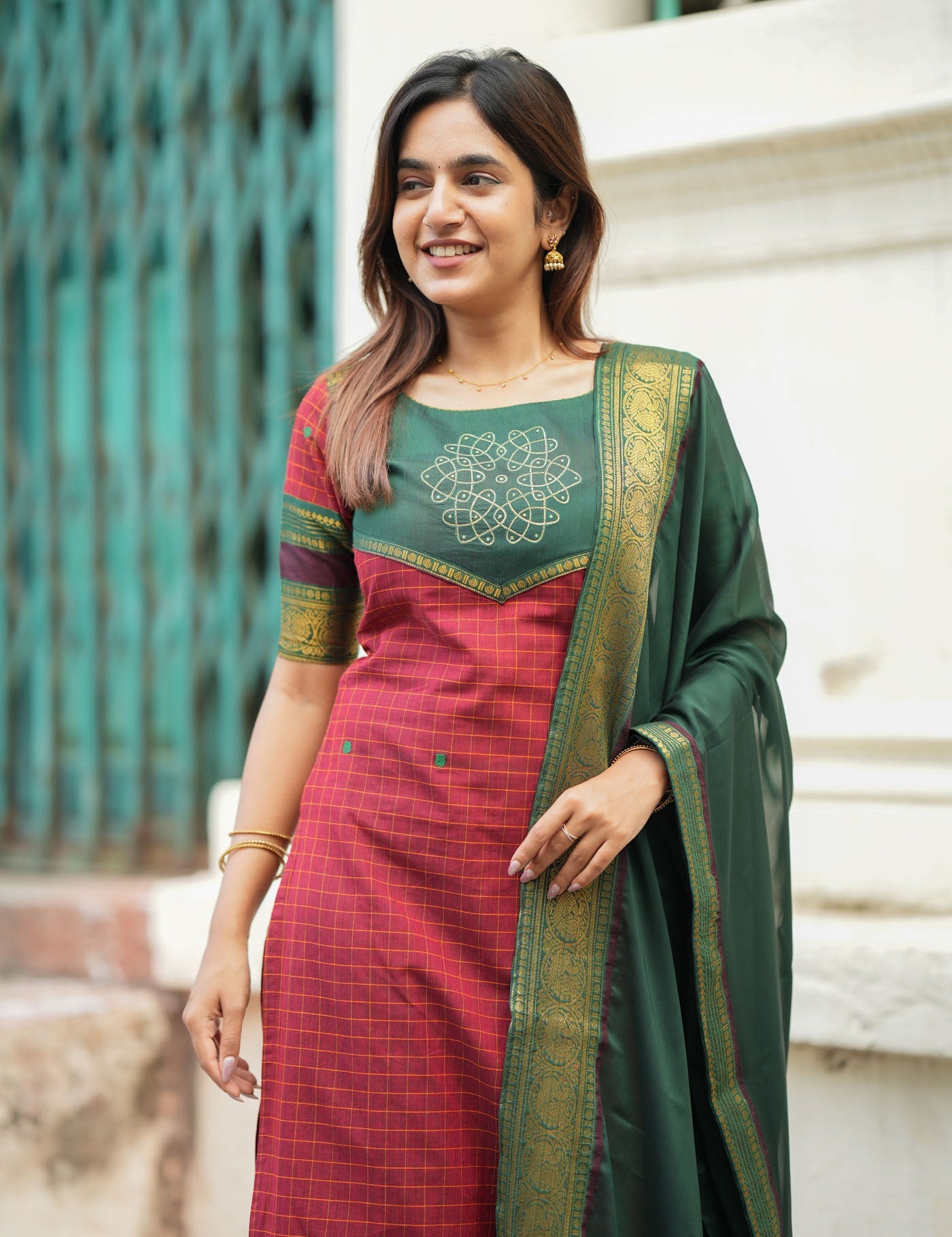 the-hand-stitch-designer-kurta-set-gown-lattest-kurtis_2418.jpg