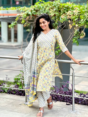 Yellow Floral Printed Kurti Pant Set with Dupatta Elegant Cotton Ethnic Wear for Women