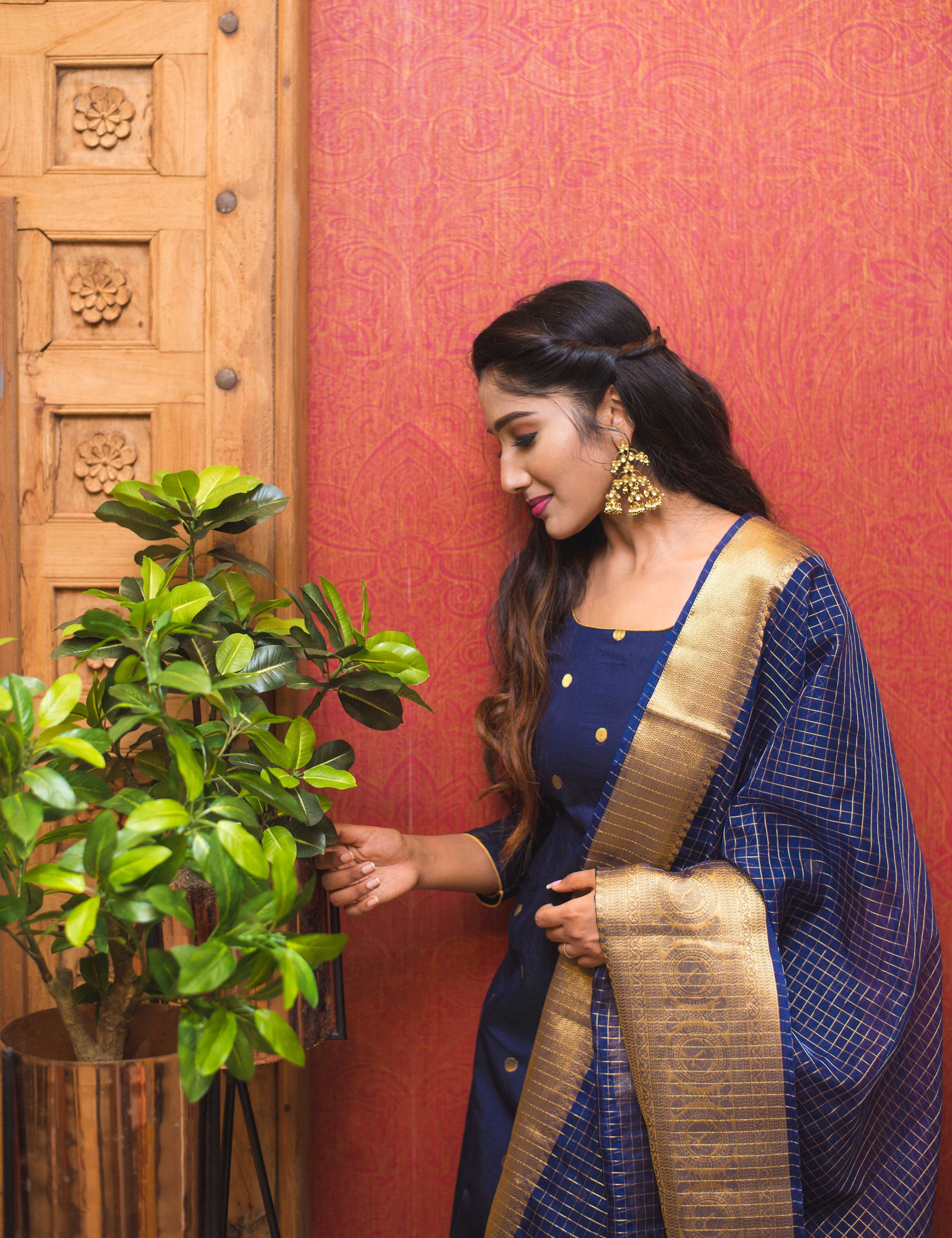 the-hand-stitch-designer-kurta-set-gown-lattest-kurtis_2749.jpg