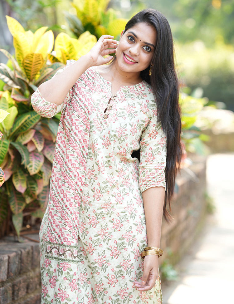 the-hand-stitch-designer-kurta-set-gown-lattest-kurtis_2761.jpg