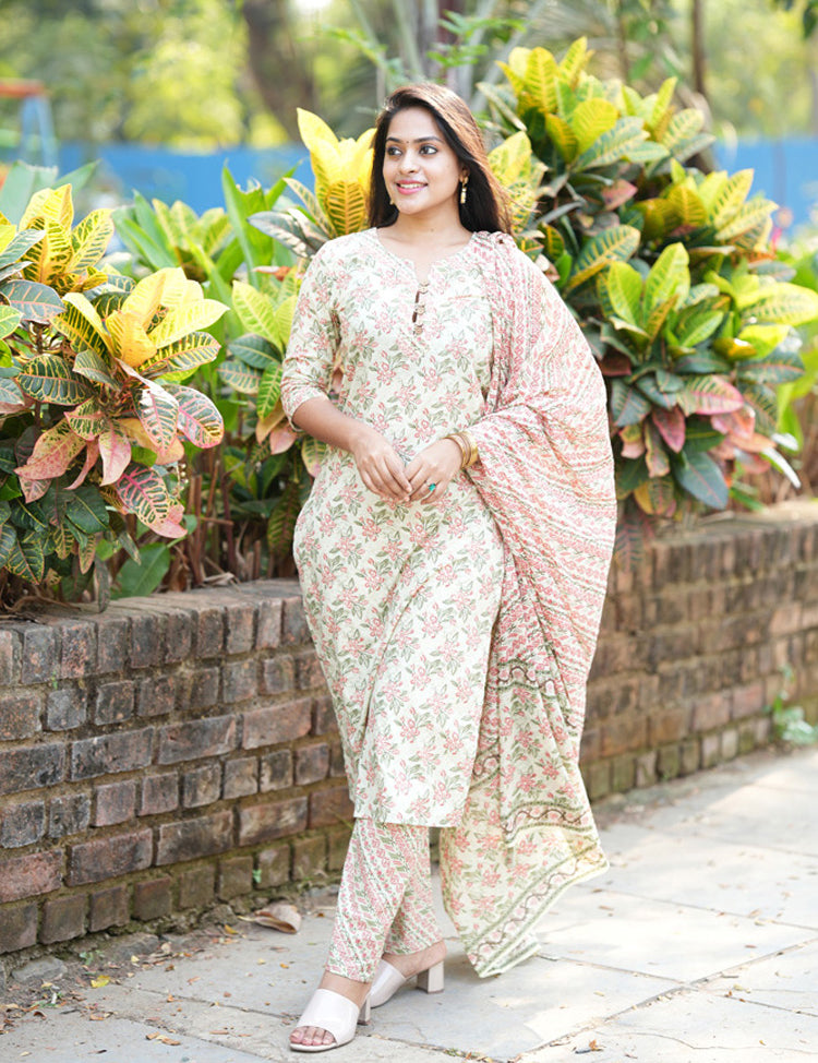 the-hand-stitch-designer-kurta-set-gown-lattest-kurtis_2769.jpg