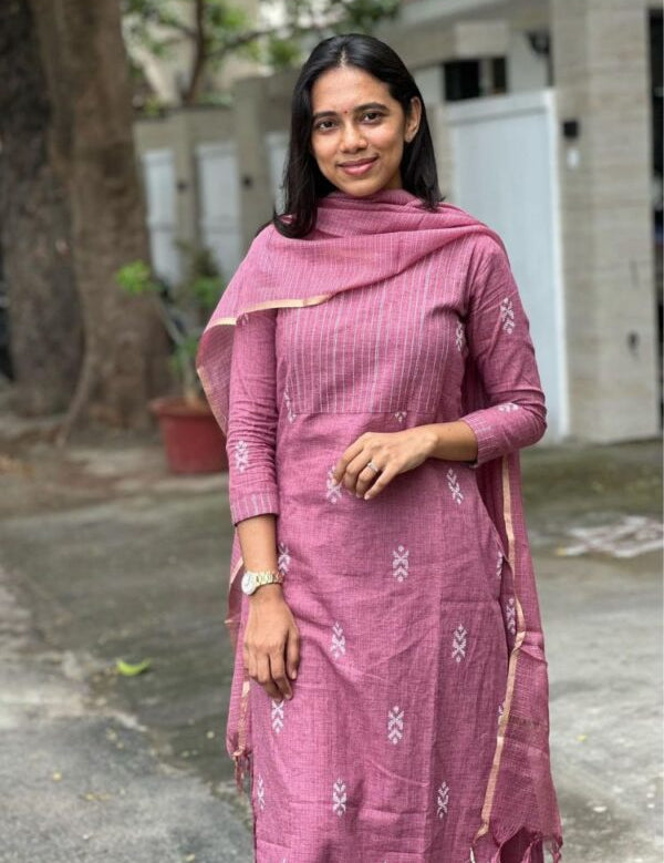 the-hand-stitch-designer-kurta-set-gown-lattest-kurtis_2783.jpg
