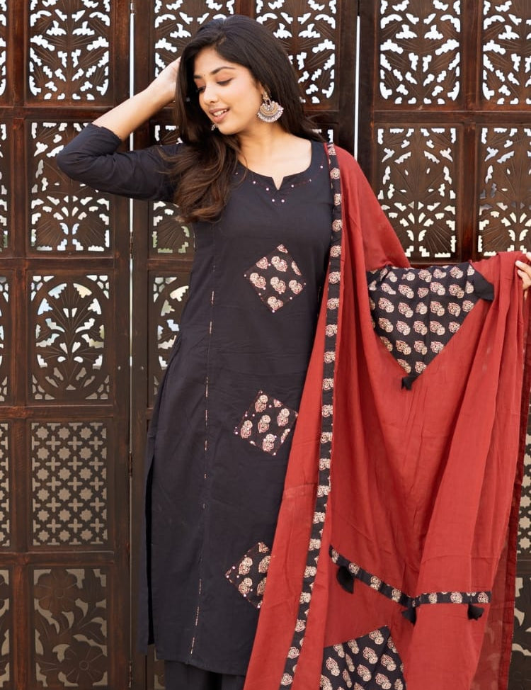 the-hand-stitch-designer-kurta-set-gown-lattest-kurtis_29.jpg