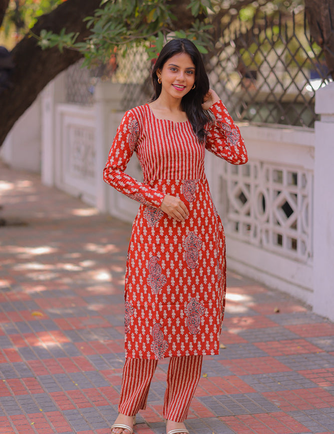 the-hand-stitch-designer-kurta-set-gown-lattest-kurtis_2960.jpg
