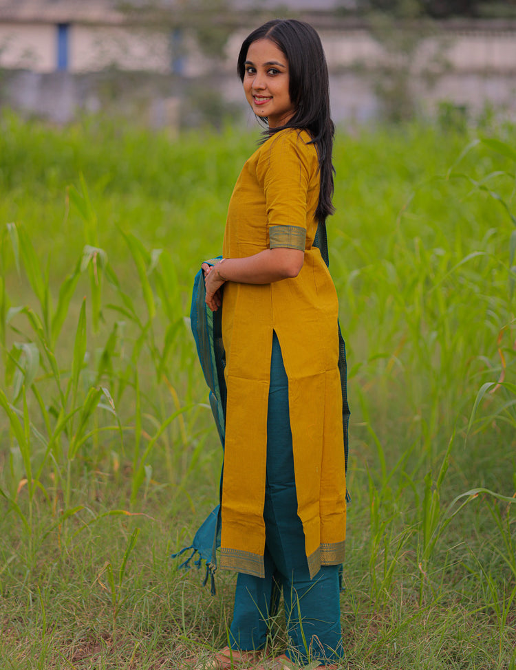 the-hand-stitch-designer-kurta-set-gown-lattest-kurtis_2981.jpg