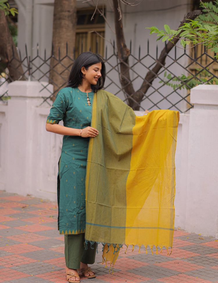 the-hand-stitch-designer-kurta-set-gown-lattest-kurtis_2994.jpg