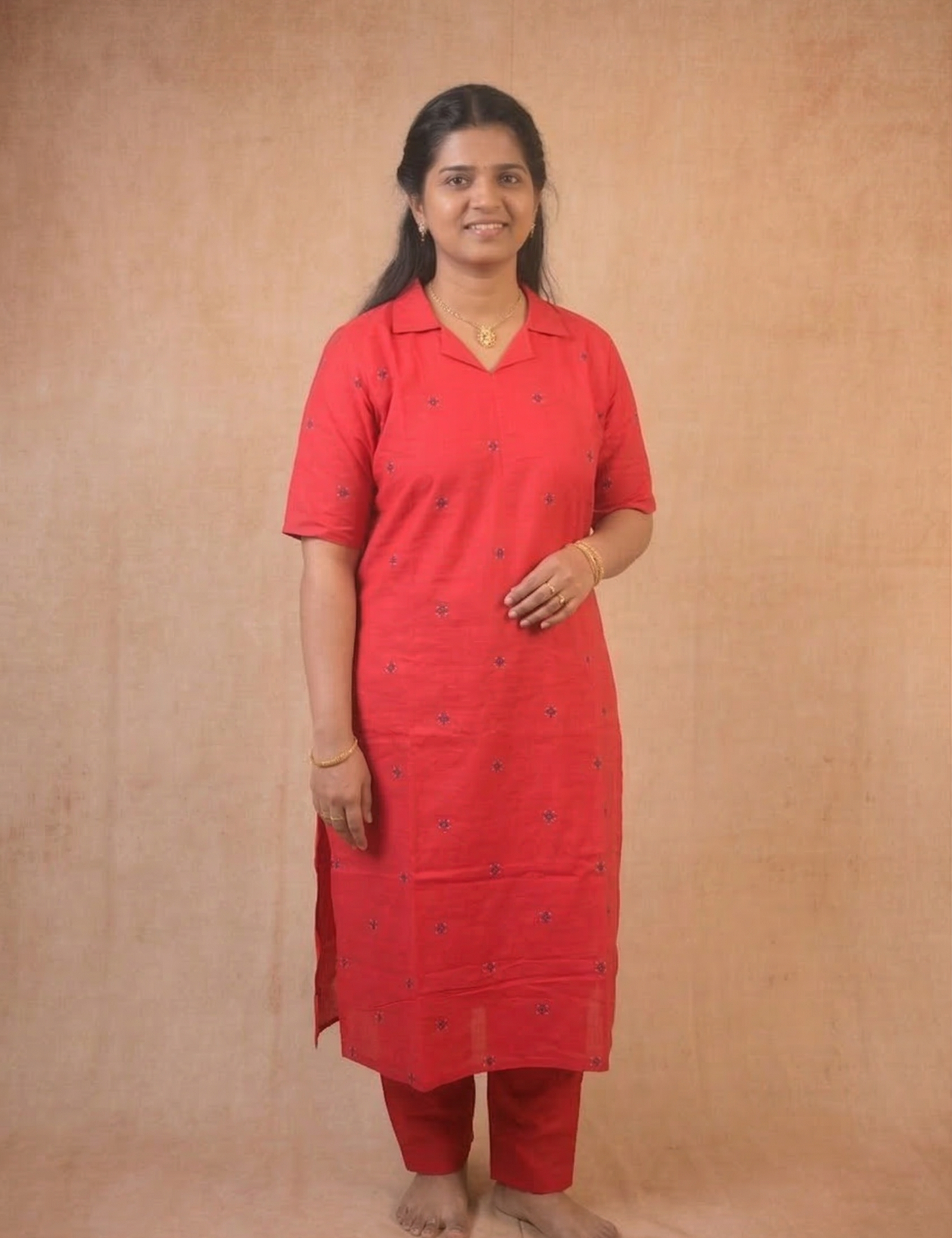 the-hand-stitch-designer-kurta-set-gown-lattest-kurtis_326.png
