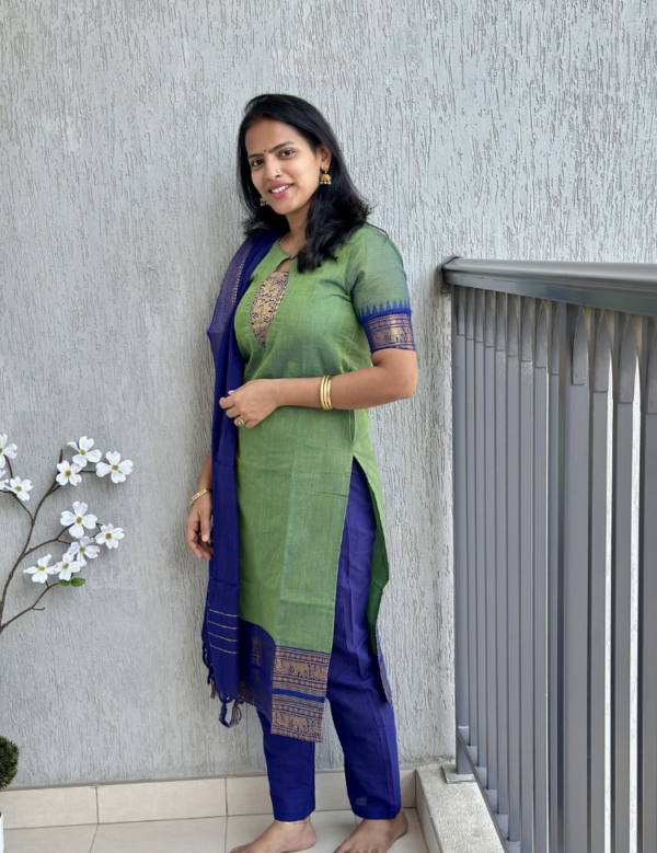 the-hand-stitch-designer-kurta-set-gown-lattest-kurtis_36.png