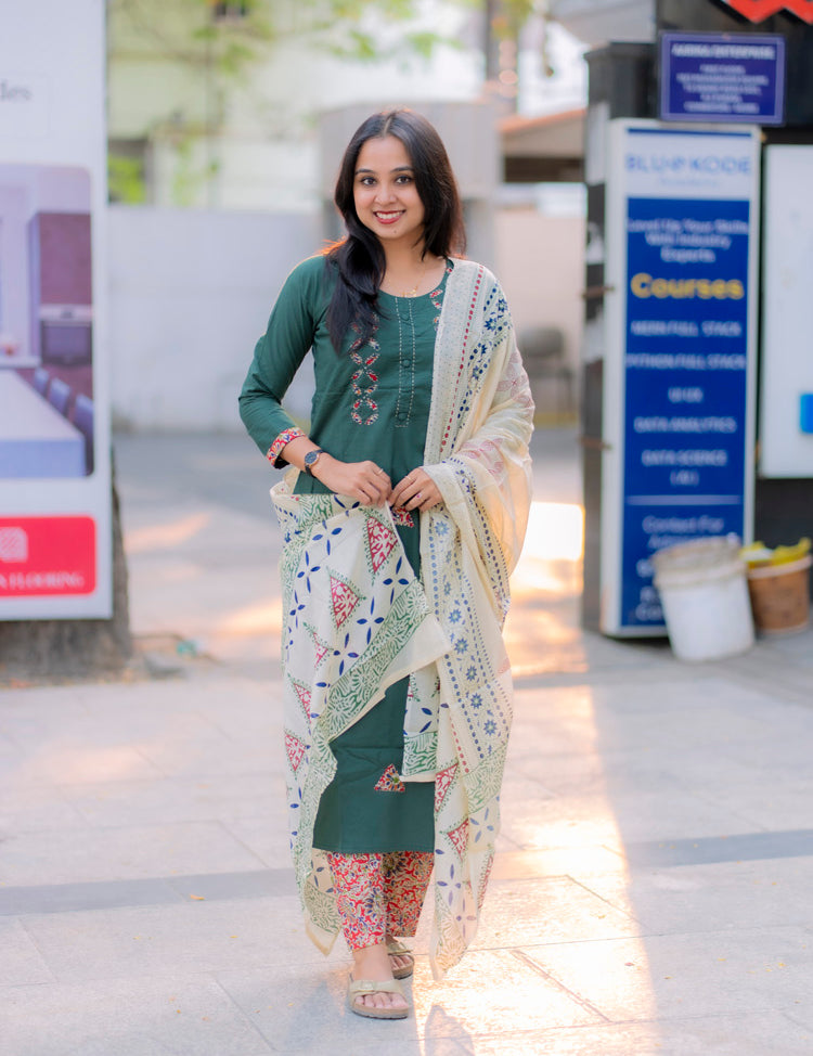 the-hand-stitch-designer-kurta-set-gown-lattest-kurtis_458.jpg