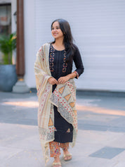 Classic Black Printed Kurta Set for Women Elegant Ethnic Fashion