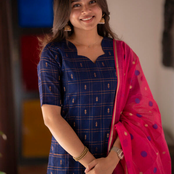 the-hand-stitch-designer-kurta-set-gown-lattest-kurtis_502.jpg