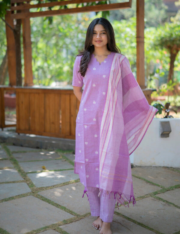 the-hand-stitch-designer-kurta-set-gown-lattest-kurtis_513.jpg
