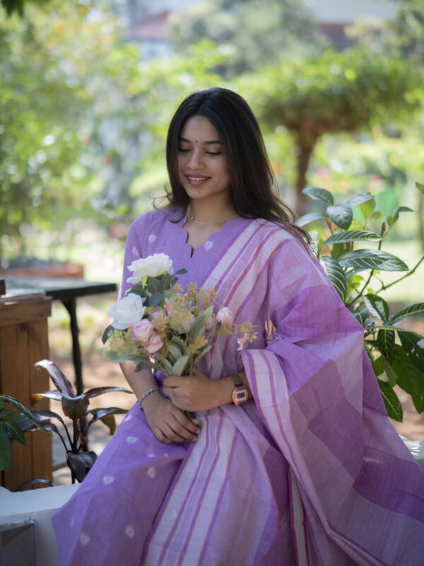 Lavender Handwoven Kurta Set with Striped Dupatta for Women Elegant Ethnic Wear