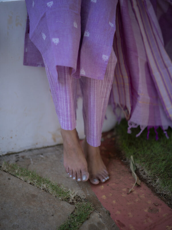 Lavender Handwoven Kurta Set with Striped Dupatta for Women Elegant Ethnic Wear