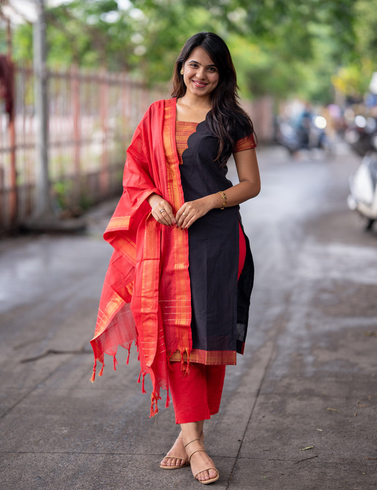 the-hand-stitch-designer-kurta-set-gown-lattest-kurtis_562.jpg