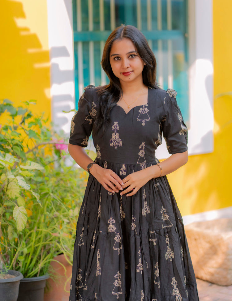 the-hand-stitch-designer-kurta-set-gown-lattest-kurtis_566.jpg