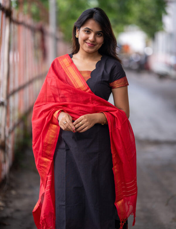 the-hand-stitch-designer-kurta-set-gown-lattest-kurtis_569.jpg