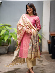 Pink Kurta Pant Set with Traditional Printed Dupatta for Women Elegant Ethnic Wear